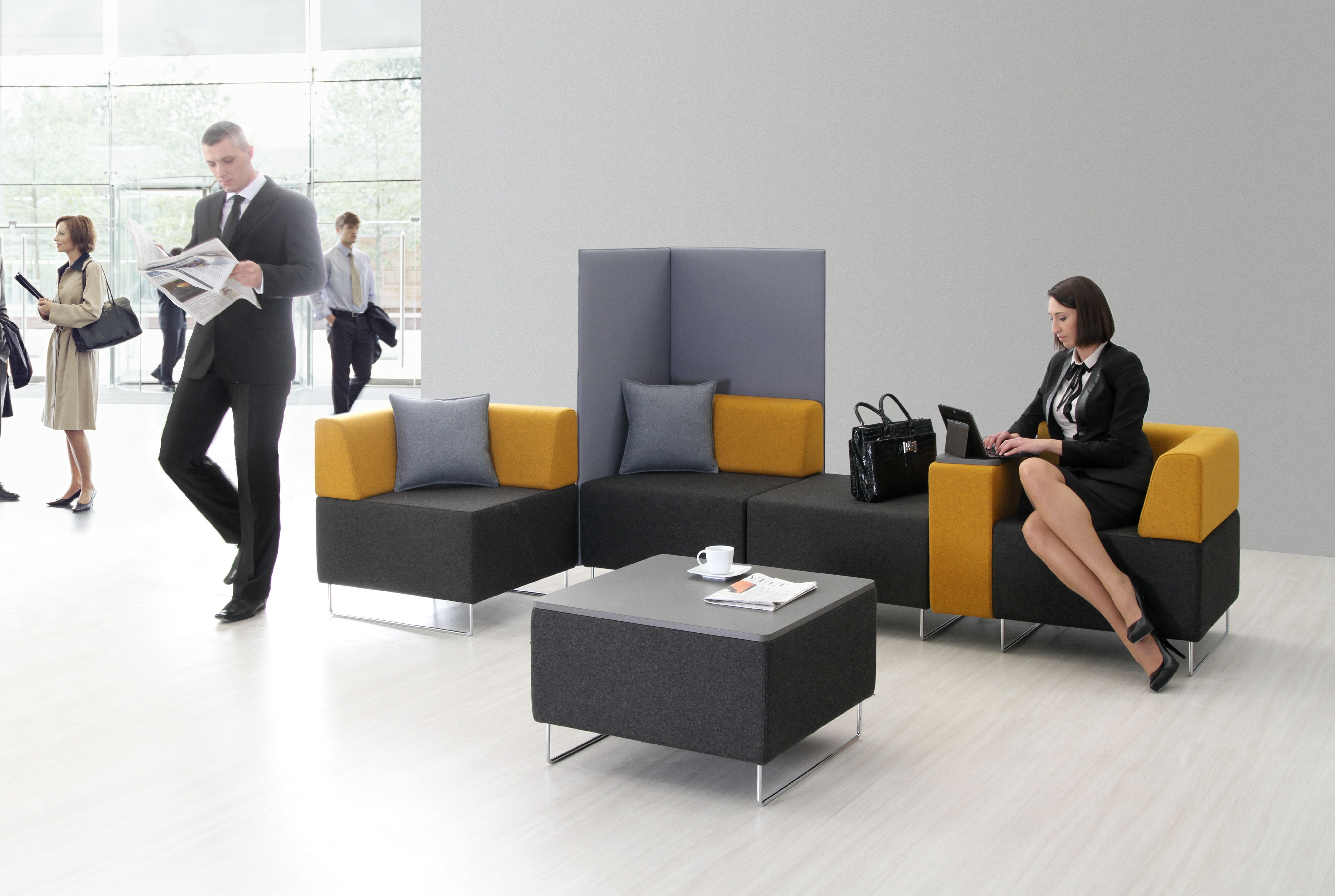 Зоны переговоров. Современная офисная мебель. Современные диваны для офиса. Дизайнерские диваны для офиса. Мягкая мебель для офиса в интерьере.