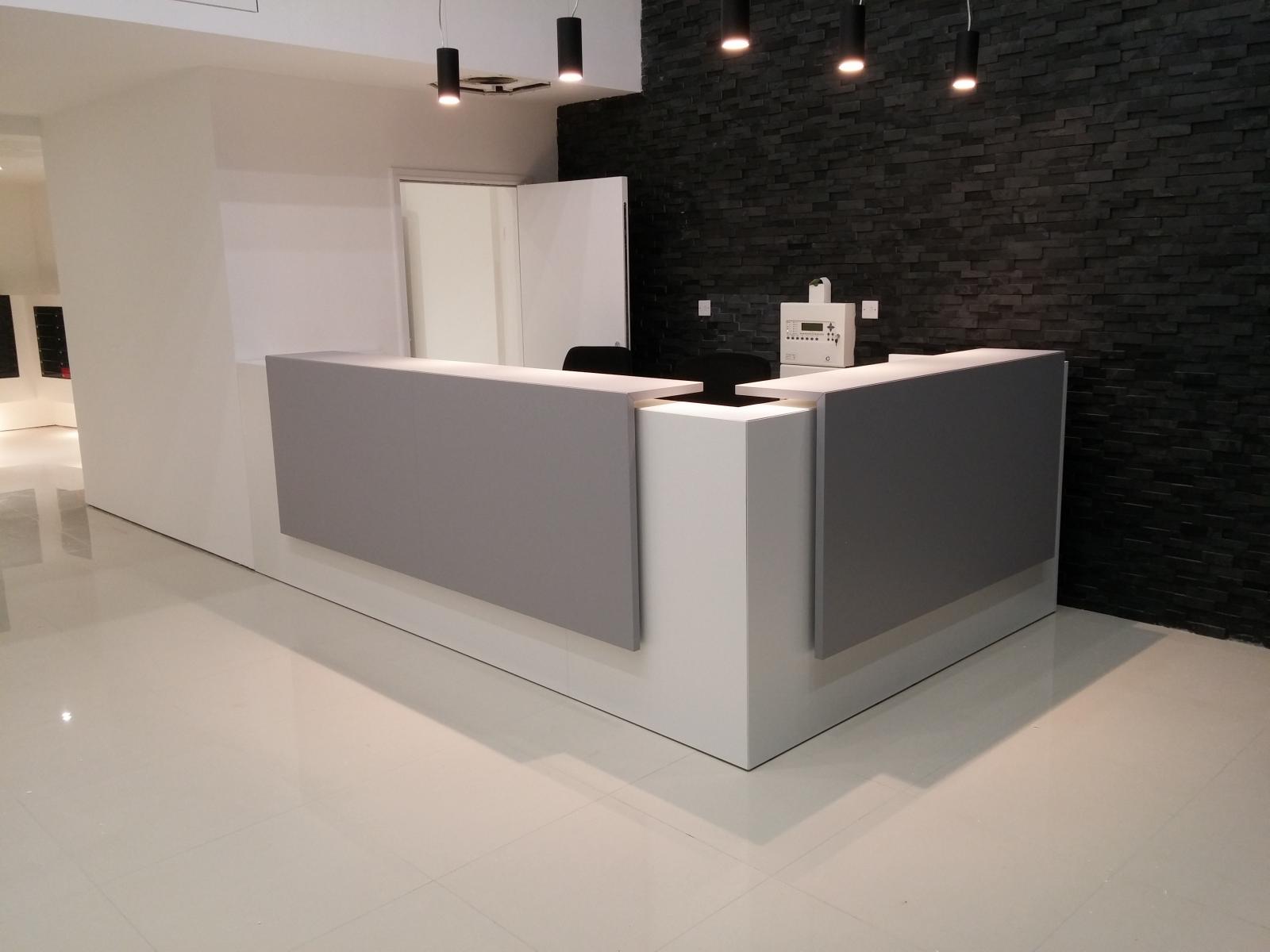 Quadrifoglio Z2 Reception Counter - Stunning Italian Reception Desk ...